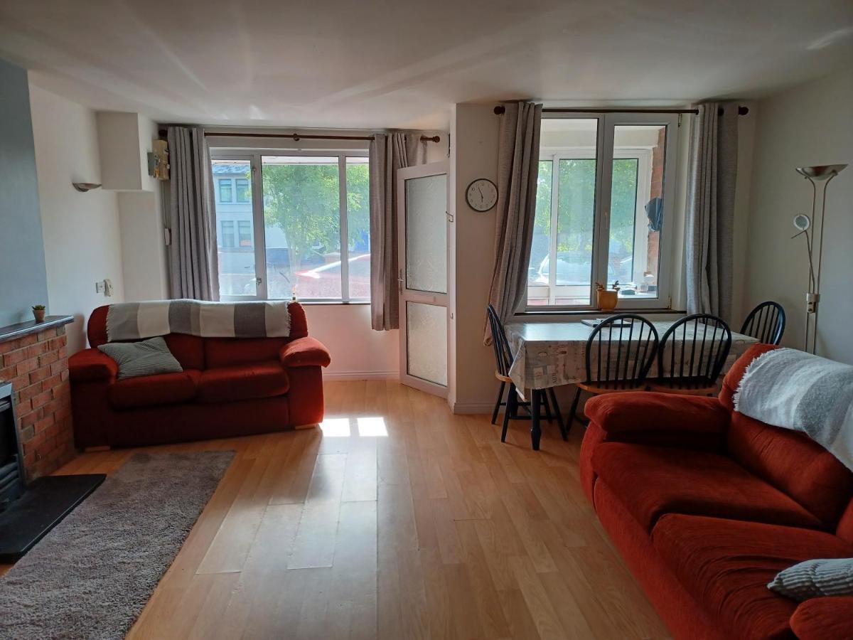 Newcastlecourt3 Apartment Galway Bagian luar foto